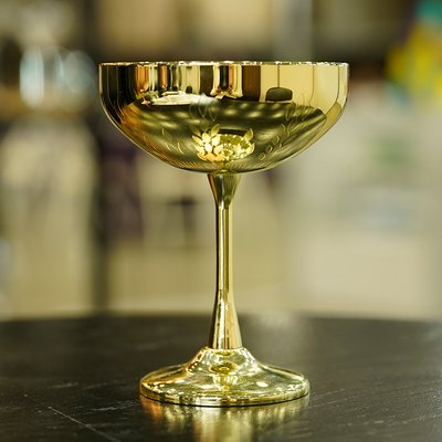 Коктейльный бокал купе золотого цвета 300 мл Bar Trigger smb074 фото